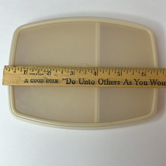 Tupperware Lunch Snack Side by Side Divider Container Tan 813-5 & 814-6 - Picture 7 of 11